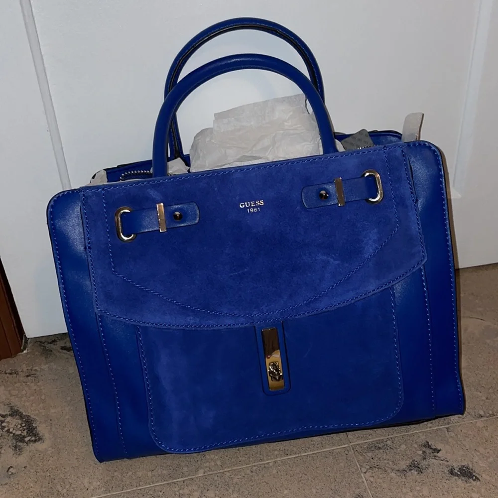 NWT GUESS KINGSLEY BAG - Picture 7 of 7